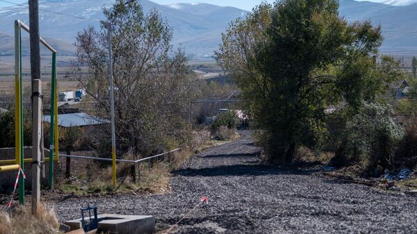 Строительство дороги в одном из сел Гегаркуникской области - Sputnik Армения
