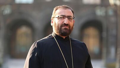 Аршак епископ Хачатрян