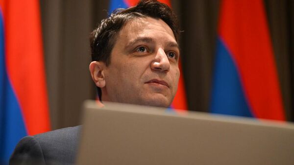 Министр финансов Ваге Ованнисян на пресс-конференции (25 декабря 2024). Еревaн - Sputnik Армения