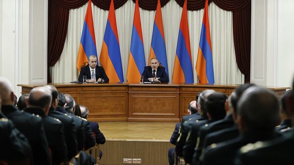 Премьер-министр Никол Пашинян принял участие в заседании, посвященном Дню сотрудника Службы национальной безопасности (8 января 2025). Еревaн - Sputnik Армения