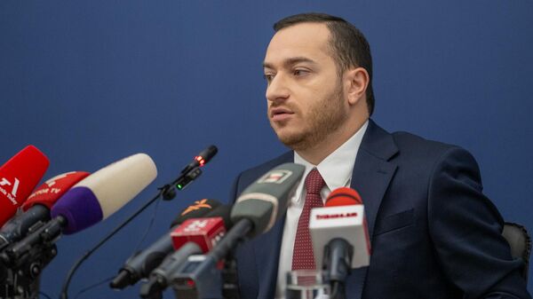 Министр высокотехнологической промышленности Мхитар Айрапетян во время пресс-конференции по итогам 2024 года (9 января 2025). Еревaн - Sputnik Армения