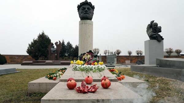 Փարաջանովի շիրիմը - Sputnik Արմենիա