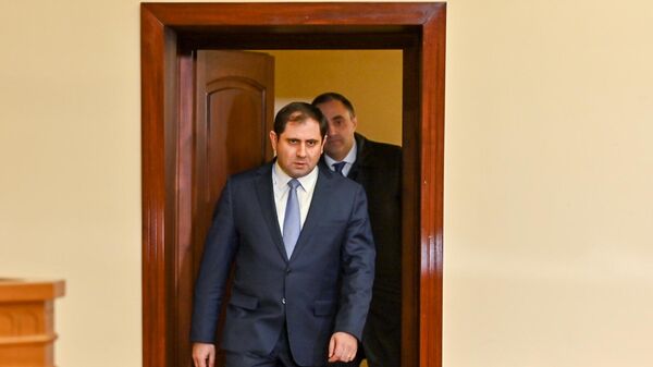 Министр обороны Сурен Папикян во время пресс-конференции по итогам 2024 года (15 января 2025). Еревaн - Sputnik Армения