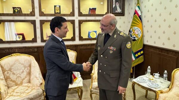 Դեսպան Գրիգոր Հակոբյանը հանդիպել է ԻԻՀ գլխավոր շտաբի պետի՝ միջազգային հարցերով տեղակալ, բրիգադի գեներալ Մոհամմադ Ահադիի հետ - Sputnik Արմենիա