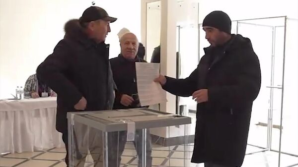 Голосование на избирательном участке в Черкесске на выборах президента Абхазии - Sputnik Армения