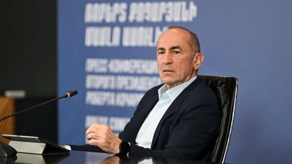 Роберт Кочарян на пресс-конференции (17 февраля 2025). Еревaн - Sputnik Армения