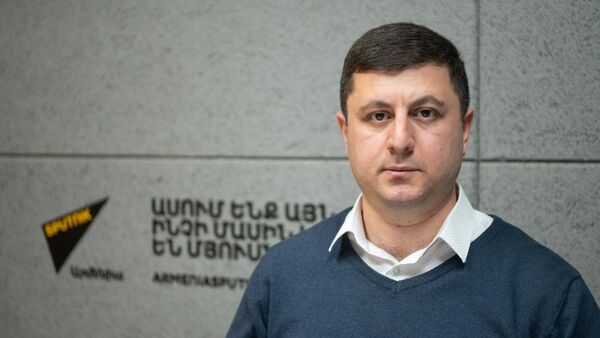 Депутат Тигран Абрамян в гостях радио Sputnik - Sputnik Армения