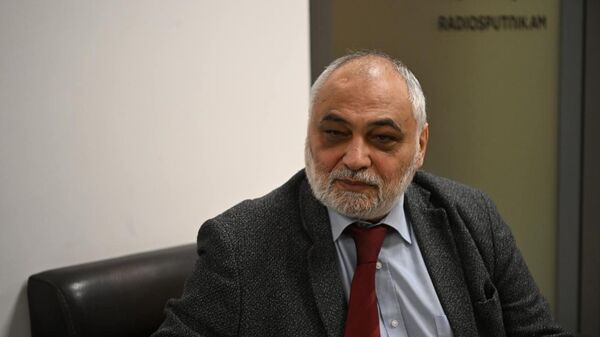 Академик Рубен Сафрастян в гостях радио Sputnik - Sputnik Армения
