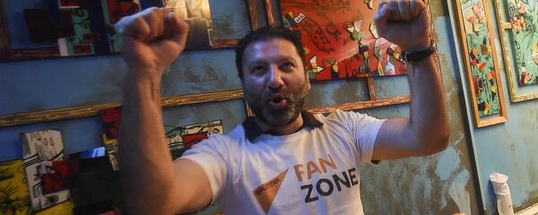 Армен Шахгелдян в Sputnik Fan Zone Армен Шахгелдян в Sputnik Fan Zone - Sputnik Армения