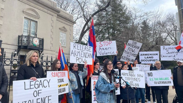 Վաշինգտոնում հայերն Ադրբեջանի դեսպանատան մոտ ակցիա են իրականացրել - Sputnik Արմենիա