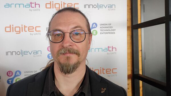 Проект-менеджер ИТ-компании EasyData Андрей Кузьмин - Sputnik Армения