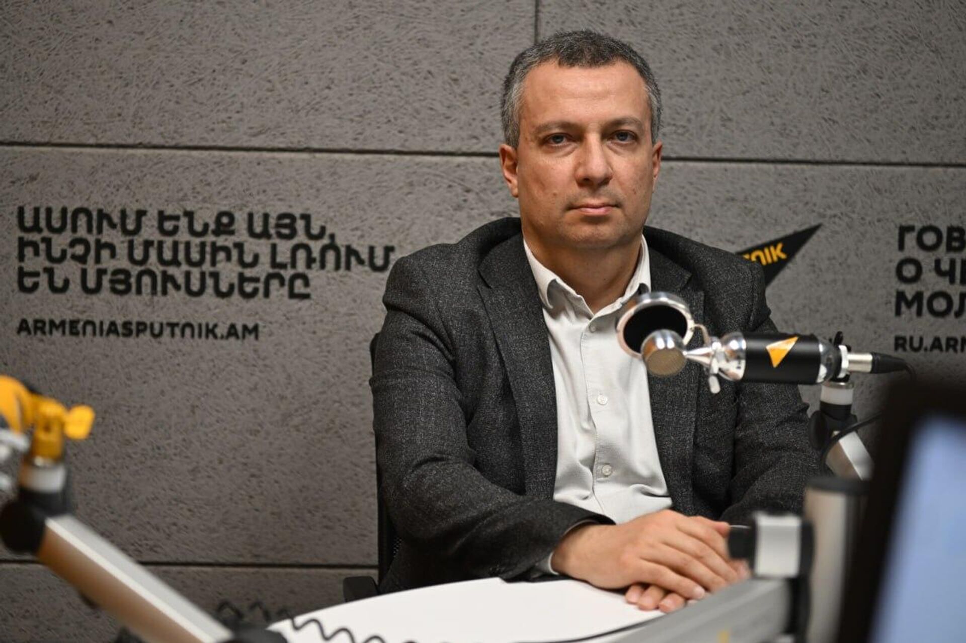 Бениамин Погосян в гостях радио Sputnik - Sputnik Արմենիա, 1920, 28.02.2025