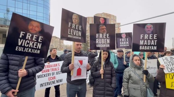 Акция протеста в Ереване у офиса МККК в поддержку армянских пленных в Баку
 - Sputnik Армения