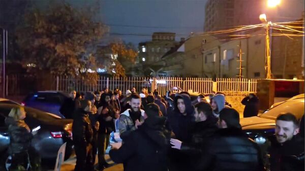 «Փյունիկ» – «Արարատ-Արմենիա» հանդիպման ժամանակ  ձերբակալված 9 երկրպագուներն ազատ են արձակվել։ - Sputnik Արմենիա