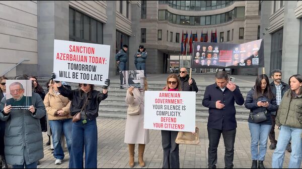 Правозащитники просят Швейцарию обеспечить консульский доступ к армянским пленным в Баку - Sputnik Армения