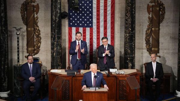 Президент США Дональд Трамп выступает на совместном заседании Конгресса в Капитолии - Sputnik Армения