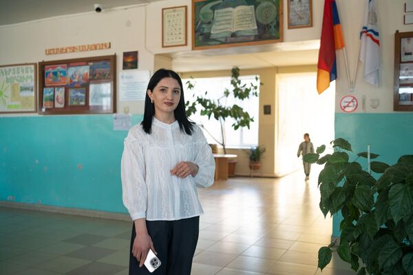 Դպրոցի տնօրեն Անի Մադաթյանը - Sputnik Արմենիա