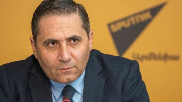 Արման Աբովյան - Sputnik Արմենիա