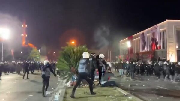 Антиправительственные митинги в Турции: полиция разгоняет протестующих - Sputnik Արմենիա
