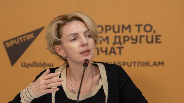Торговый представитель РФ в РА Анна Донченко на пресс-конференции по теме перспектив российско-армянского торгово-экономического сотрудничества (25 марта 2025). Еревaн - Sputnik Армения