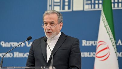 Министр иностранных дел Ирана Сейед Аббас Аракчи на совместной пресс-конференции с армянским коллегой по итогам встречи (25 марта 2025). Еревaн