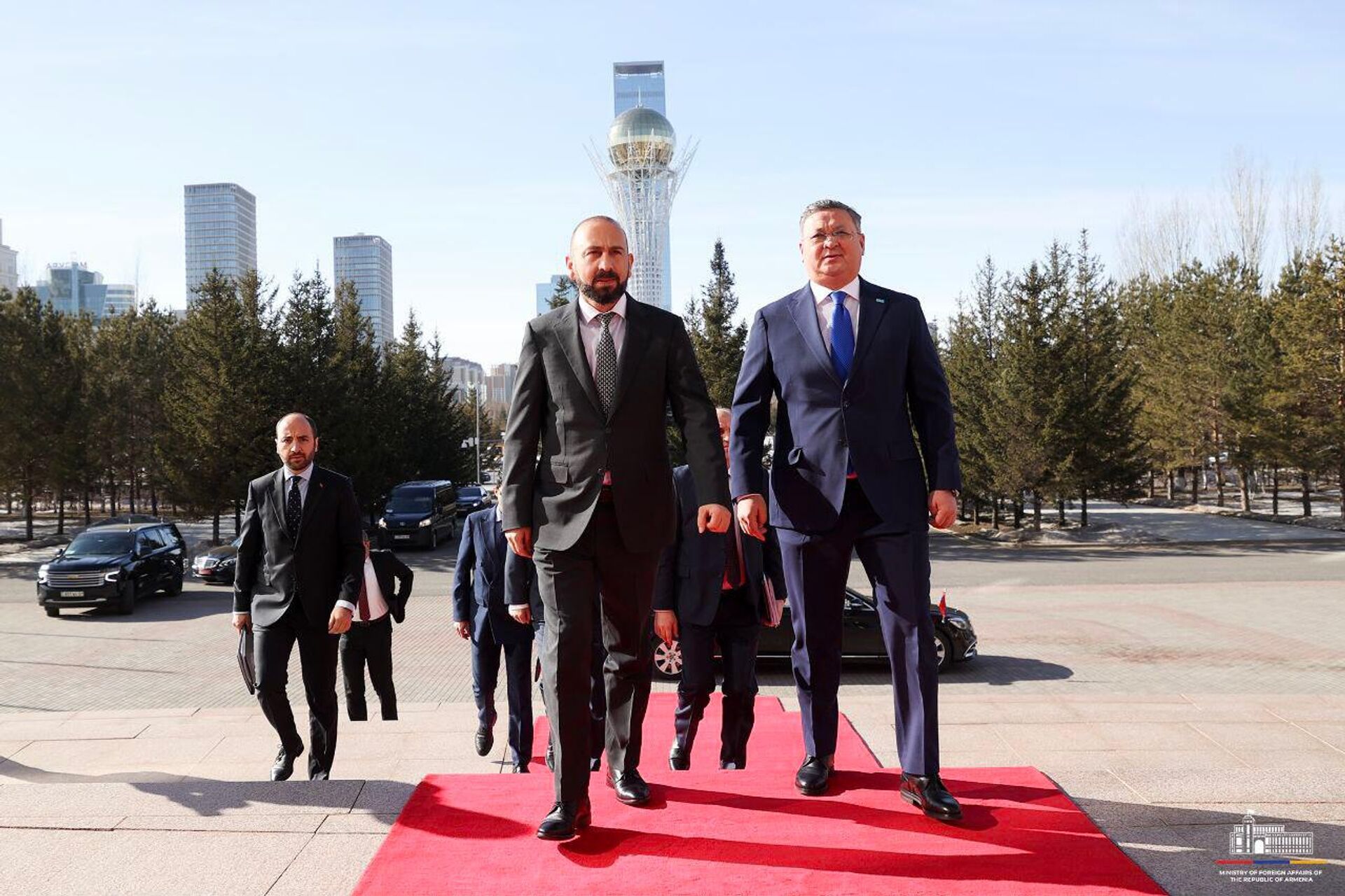 Встреча глав МИД Армении и Казахстана Арарата Мирзояна и Мурата Нуртлеу в формате тет-а-тет (27 марта 2025). Астана - Sputnik Армения, 1920, 27.03.2025