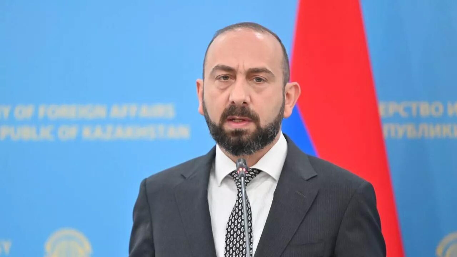 Глав МИД Армении Арарат Мирзоян на совместной пресс-конференции с казахстанским коллегой (27 марта 2025). Астана Глав МИД Армении Арарат Мирзоян на совместной пресс-конференции с казахстанским коллегой (27 марта 2025). Астана - Sputnik Армения, 1920, 27.03.2025
