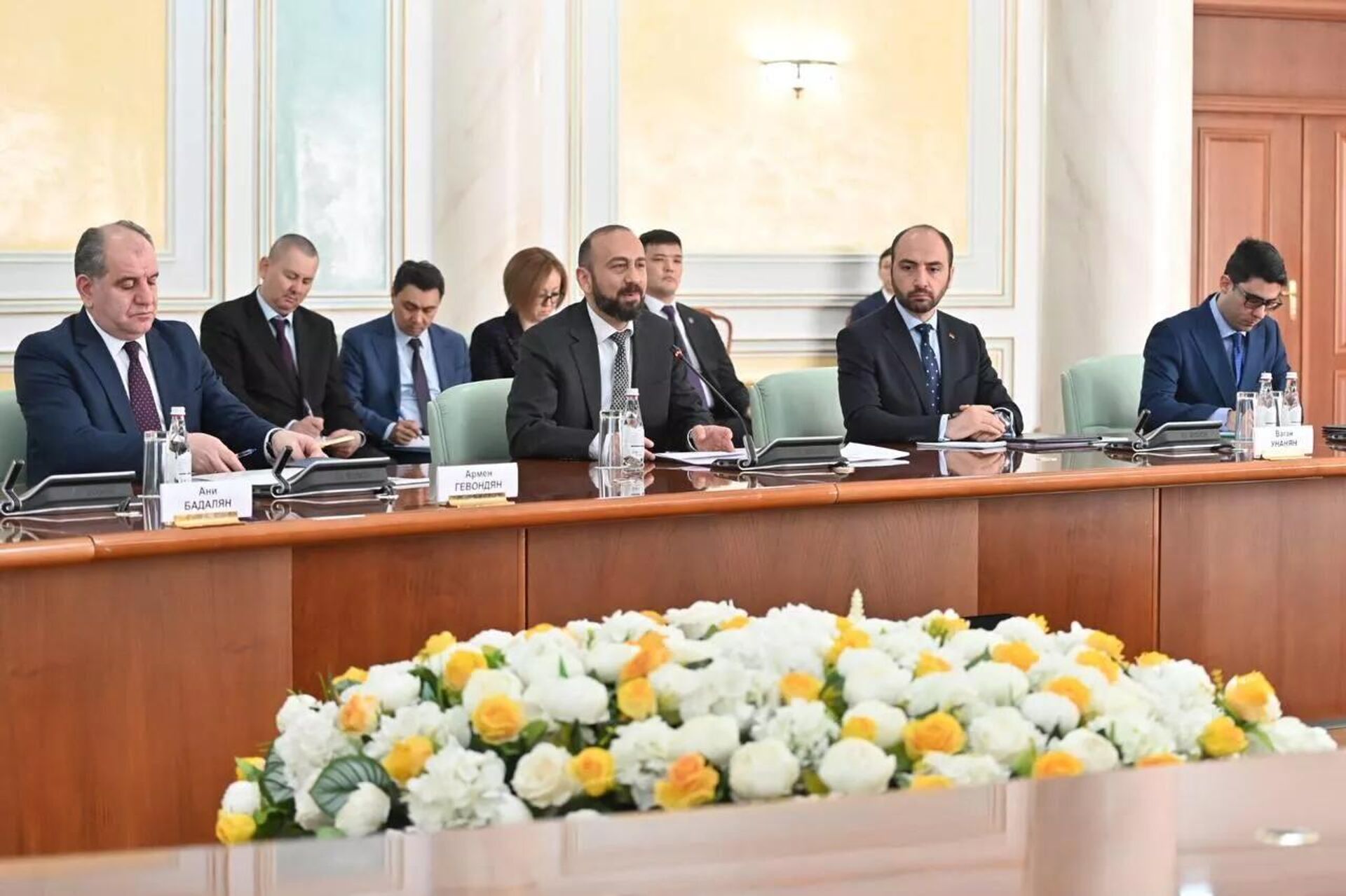 Встреча глав МИД Армении и Казахстана Арарата Мирзояна и Мурата Нуртлеу (27 марта 2025). Астана Встреча глав МИД Армении и Казахстана Арарата Мирзояна и Мурата Нуртлеу (27 марта 2025). Астана - Sputnik Армения, 1920, 27.03.2025