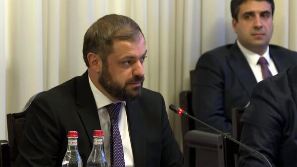 Министр экономики Геворг Папоян на очередном заседании правительства (27 марта 2025). Еревaн - Sputnik Армения