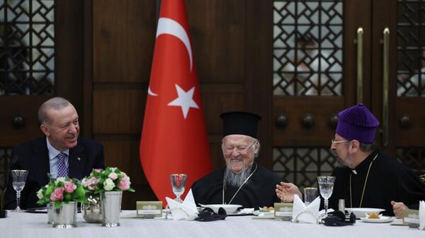 Армянский патриарх Турции Саак Масалян принял участие в торжественном вечере в президентском дворце (27 марта 2025). Анкара - Sputnik Армения