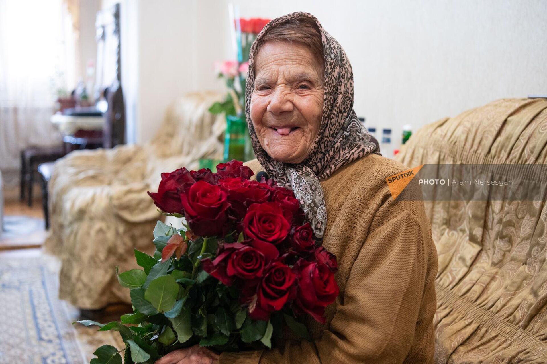 100-летняя бабушка Цахик Саркисян 100-летняя бабушка Цахик Саркисян - Sputnik Армения, 1920, 07.04.2025
