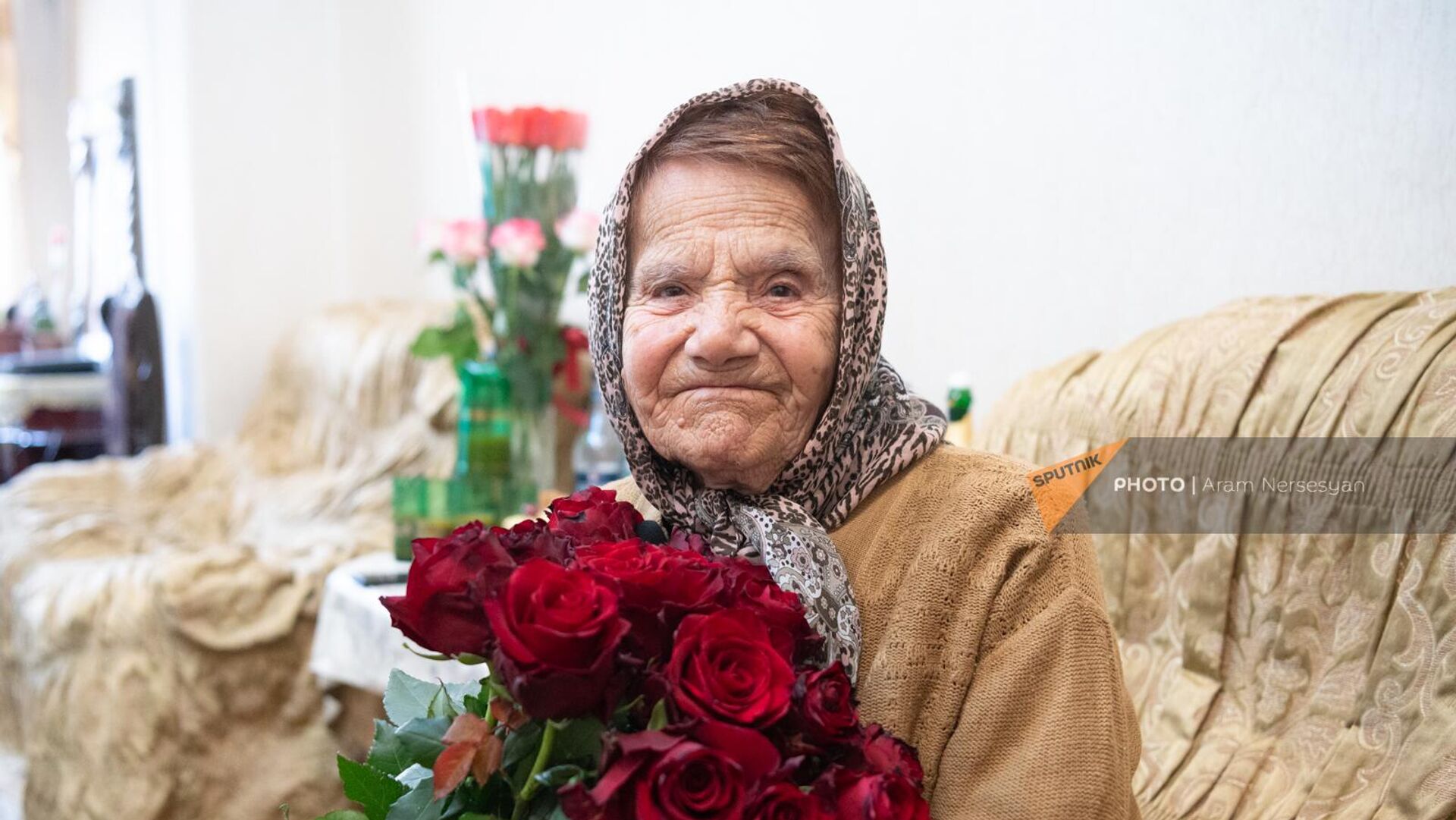 100-летняя бабушка Цахик Саркисян 100-летняя бабушка Цахик Саркисян - Sputnik Армения, 1920, 19.04.2025