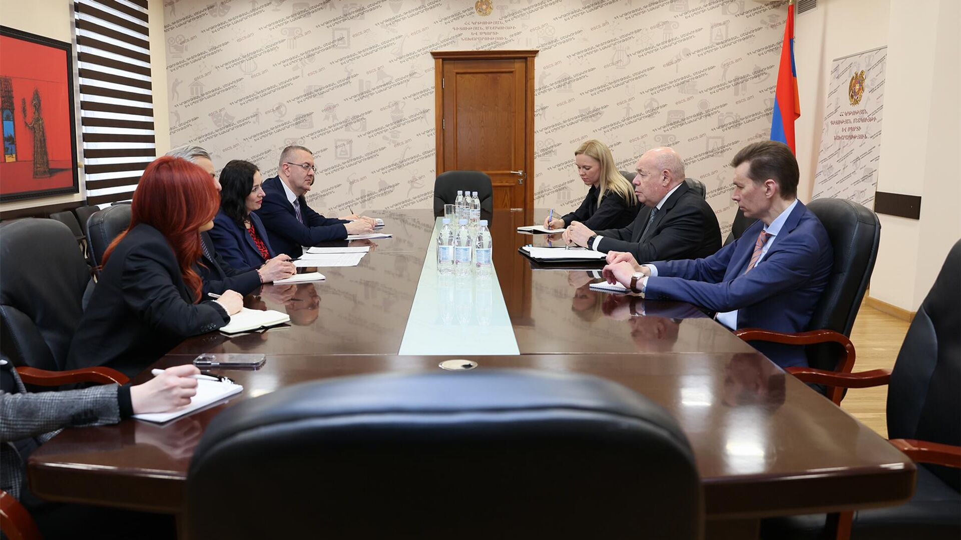 Министр ОНКС Жанна Андреасян приняла спецпредставителя Президента РФ по международному культурному сотрудничеству Михаила Швыдкого (7 апреля 2025). Еревaн Министр ОНКС Жанна Андреасян приняла спецпредставителя Президента РФ по международному культурному сотрудничеству Михаила Швыдкого (7 апреля 2025). Еревaн - Sputnik Армения, 1920, 07.04.2025