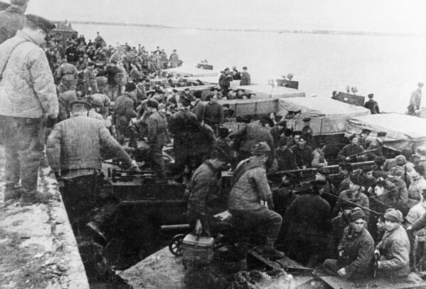 Операция войск Северо-Кавказского фронта, Черноморского флота и Азовской военной флотилии при поддержке 4-й воздушной армии. - Sputnik Армения