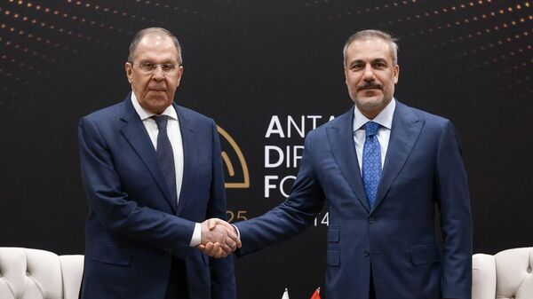 Встреча министров иностранных дел России и Турции Сергея Лаврова и Хакана Фидана (12 апреля 2025). Анталья - Sputnik Армения