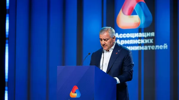 Самвел Карапетян на очередной встреча в рамках делового форума, организованного Ассоциацией Армянских Предпринимателей (12 апреля 2025) Москвa - Sputnik Армения