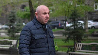 Лидер движения "Мать Армения" Андраник Теванян перед брифингом (14 апреля 2025). Еревaн