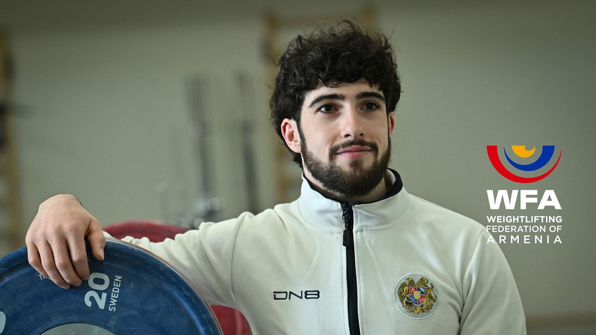 Душтағы сексуалды Адыгей әйелі