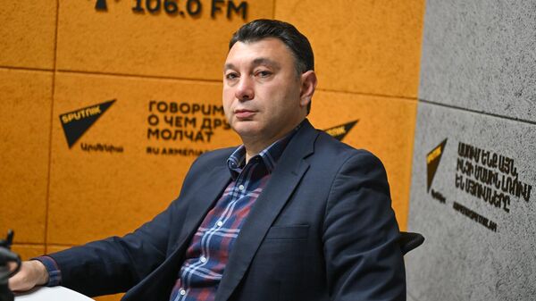 Эдуард Шармазанов в гостях радио Sputnik - Sputnik Армения