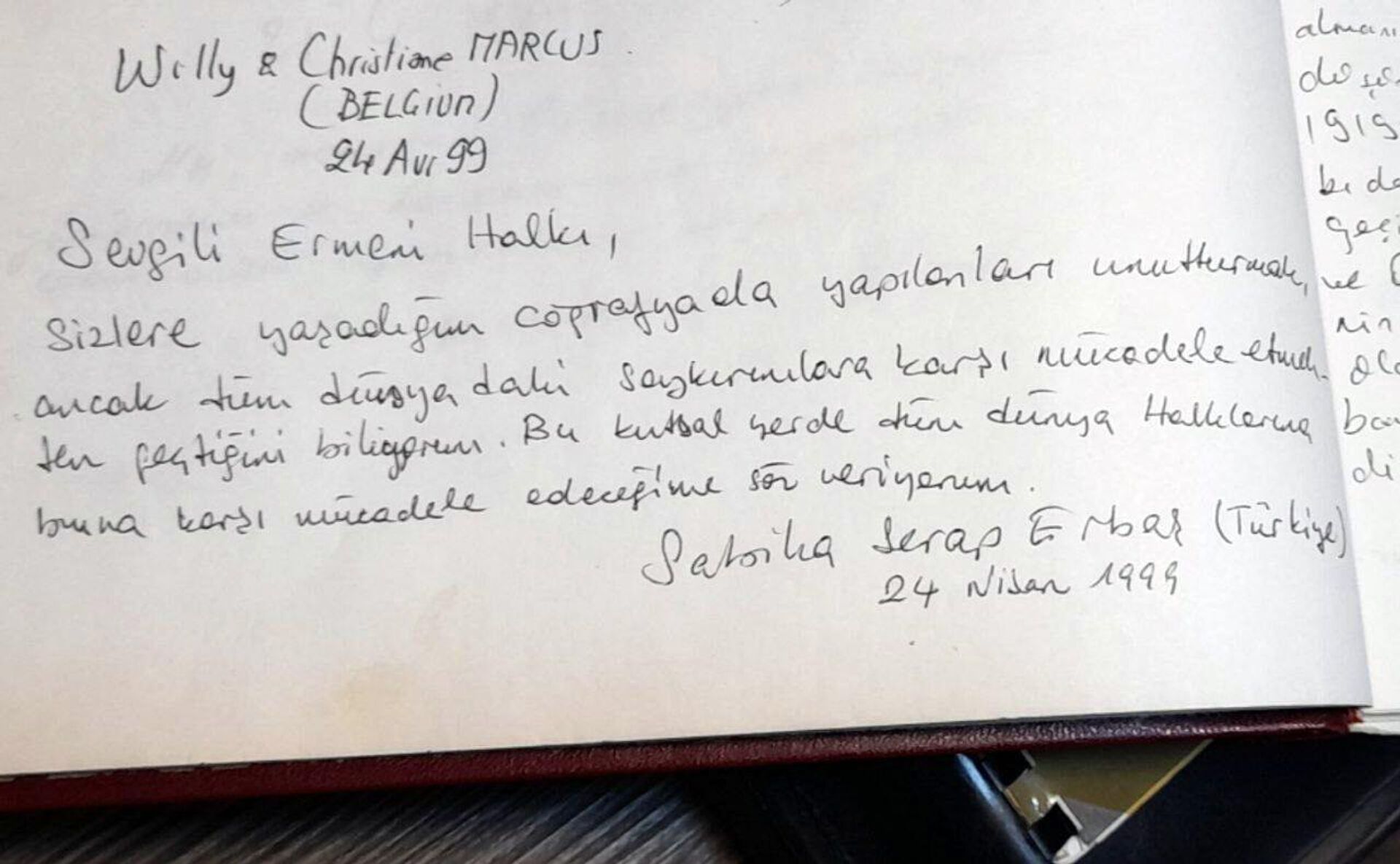 Запись Сабихи Серап Эрташ в Книге памяти музея-института Геноцида армян (24 апреля 1999). Еревaн Запись Сабихи Серап Эрташ в Книге памяти музея-института Геноцида армян (24 апреля 1999). Еревaн - Sputnik Արմենիա, 1920, 20.04.2025