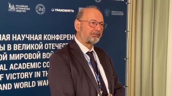 Вторую мировую войну выиграли британцы и американцы: Ричард Саква - Sputnik Արմենիա