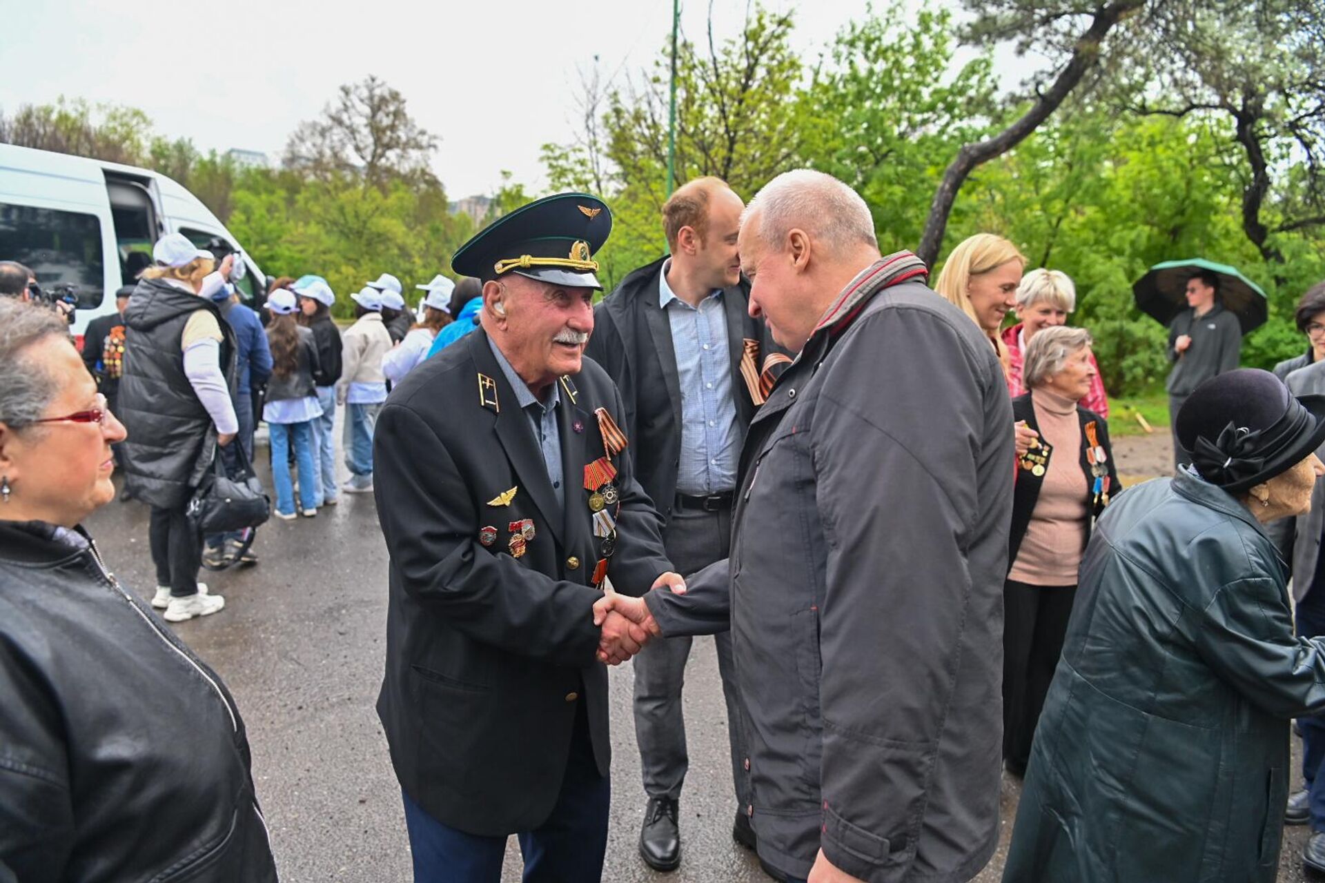 Международная акция Сад памяти в Парке Победы в память о павших на фронтах Великой Отечественной войны (23 апреля 2025). Еревaн - Sputnik Արմենիա, 1920, 23.04.2025