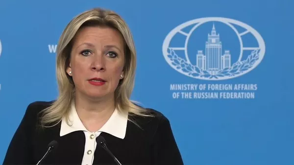Мария Захарова во время еженедельного брифинга (24 апреля 2025). Москва - Sputnik Армения