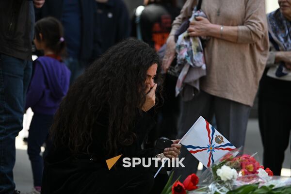 Мемориальный комплекс Цицернакаберд в 110 годовщину геноцида армян Мемориальный комплекс Цицернакаберд в 110 годовщину геноцида армян - Sputnik Армения