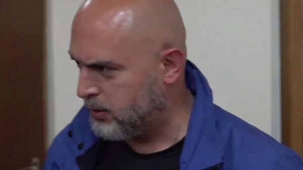 Армен Ашотян общается с прессой (25 апреля 2025). Еревaн - Sputnik Армения