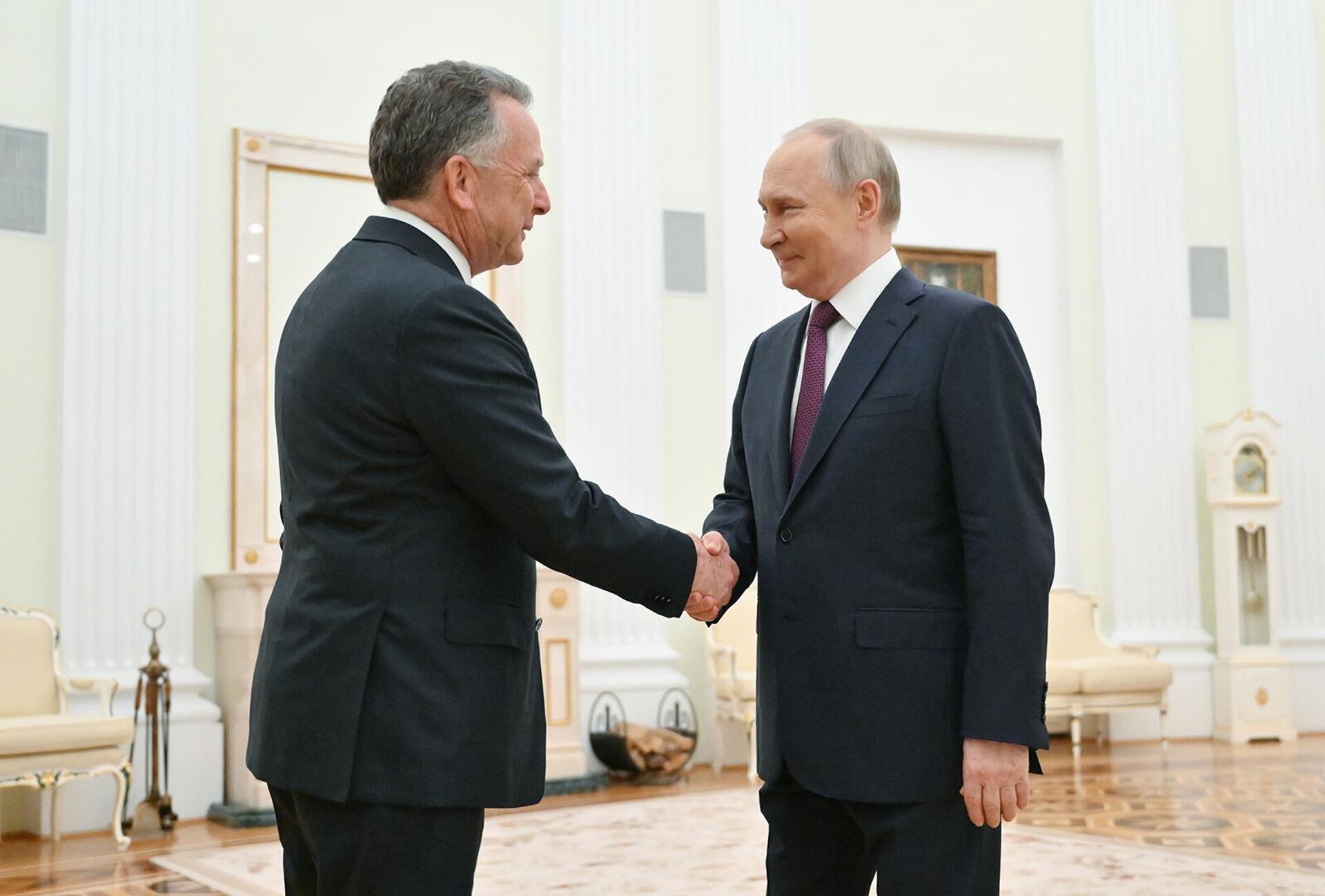 Президент РФ Владимир Путин и спецпосланник президента США Стивен Уиткофф во время встречи (25 апреля 2025). Москвa Президент РФ Владимир Путин и спецпосланник президента США Стивен Уиткофф во время встречи (25 апреля 2025). Москвa - Sputnik Армения, 1920, 25.04.2025