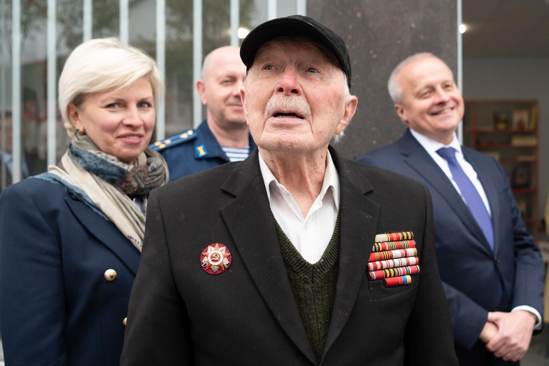 Ветеран ВОВ Владимир Рапацкий на церемонии награждения юбилейной медалью Победы в ВОВ 1941-1945 гг (29 апреля 2025). Ванадзор Ветеран ВОВ Владимир Рапацкий на церемонии награждения юбилейной медалью Победы в ВОВ 1941-1945 гг (29 апреля 2025). Ванадзор - Sputnik Արմենիա, 1920, 29.04.2025