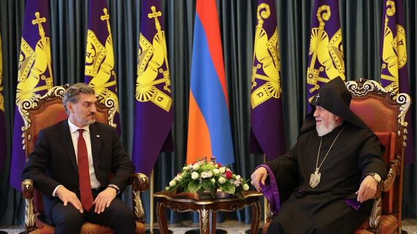 Ամենայն հայոց կաթողիկոսն ընդունել է Վրաստանի նախագահին. 29.04.2025 - Sputnik Արմենիա