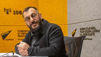 Дизайнер, художник, ювелир Арман Нур в гостях радио Sputnik