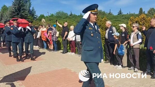 Церемония захоронения останков солдат, погибших за освобождение Молдавии от нацизма, проходит на Шерпенском плацдарме, где шли ожесточённые бои весной 1944-го - Sputnik Армения